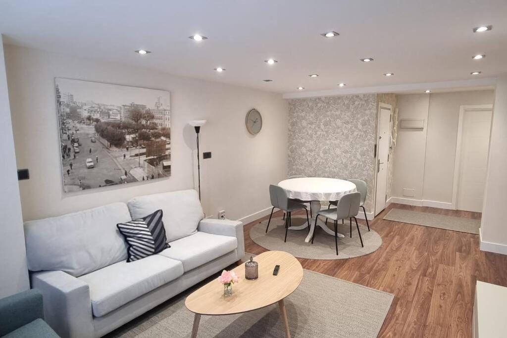Apartamento Trellis ア・コルーニャ エクステリア 写真